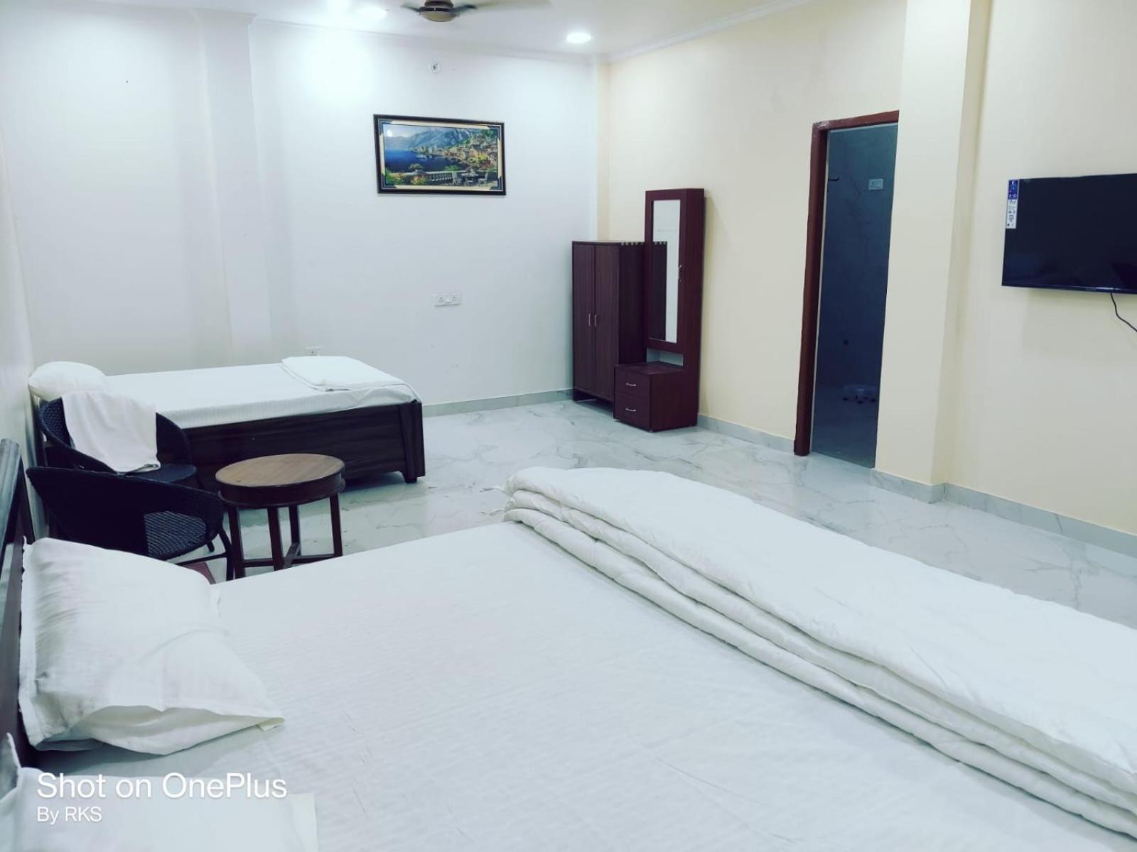 Osho Lifestyle Vila Lucknow Exterior foto