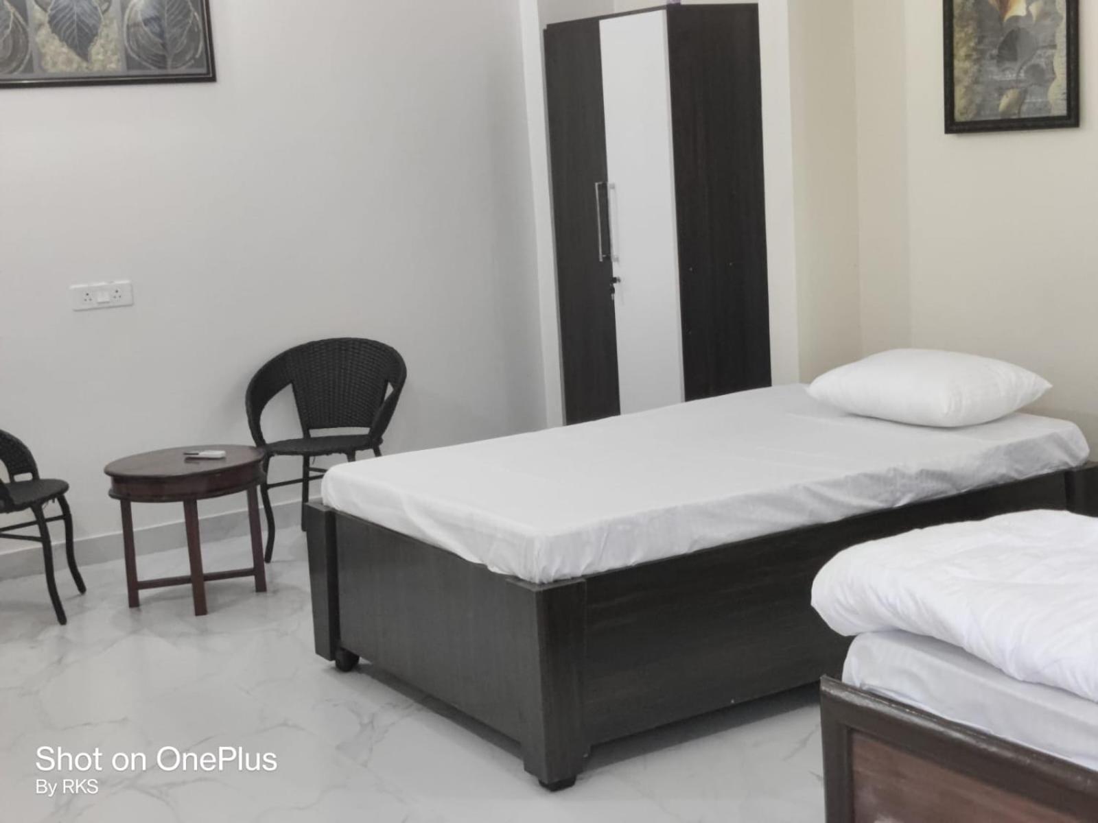 Osho Lifestyle Vila Lucknow Exterior foto
